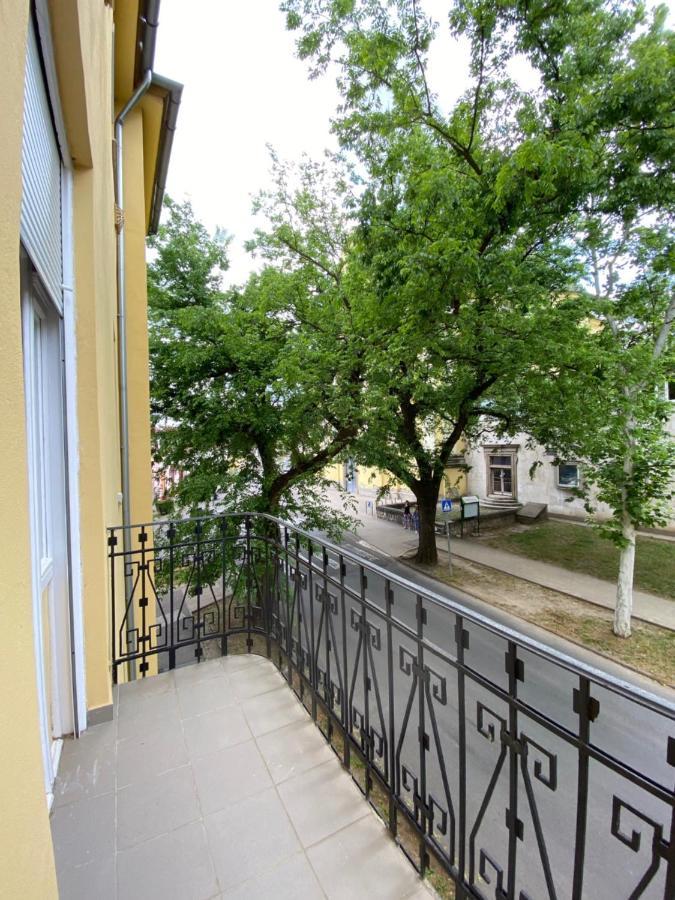 Ambrózia Apartman Eger Exterior foto
