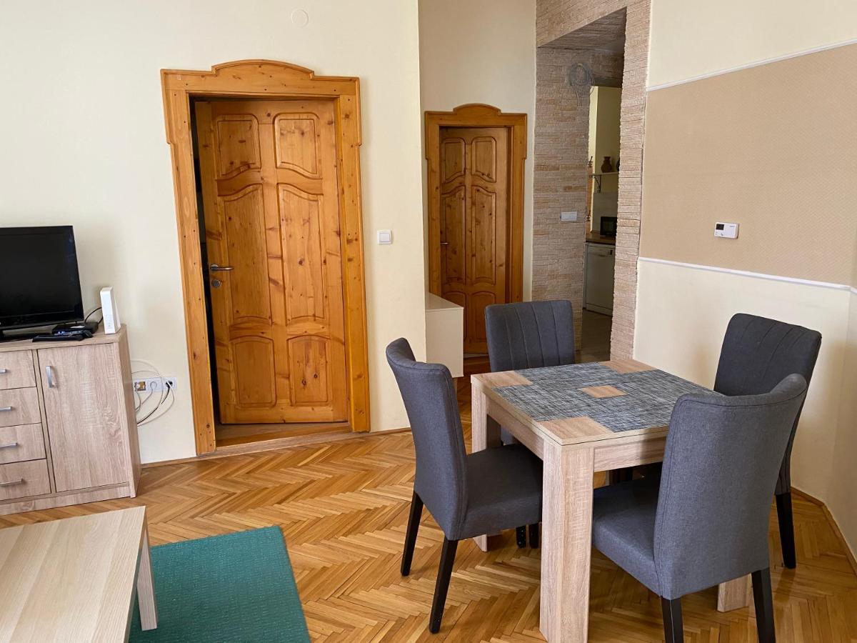 Ambrózia Apartman Eger Exterior foto