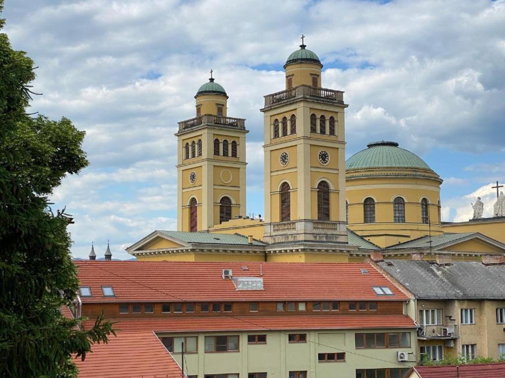 Ambrózia Apartman Eger Exterior foto